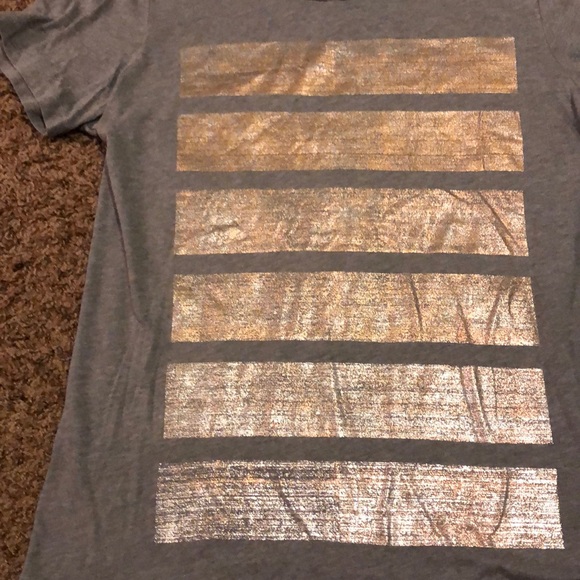 Cute tee - Picture 2 of 4